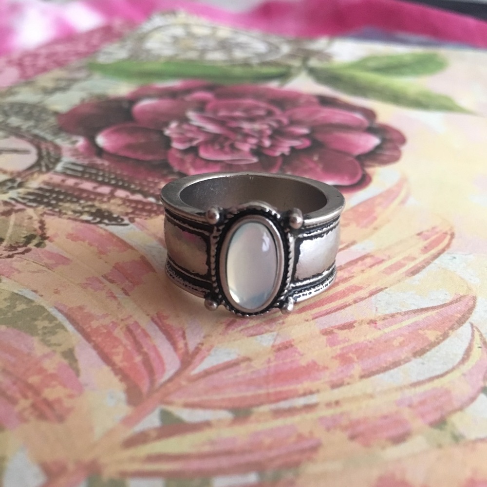 Boho Silver Color Ring with Jewel Embellishment - Picture 4 of 7